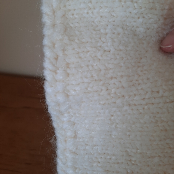 Vintage cream sweater with mohair and fur trim - Picture 6 of 8